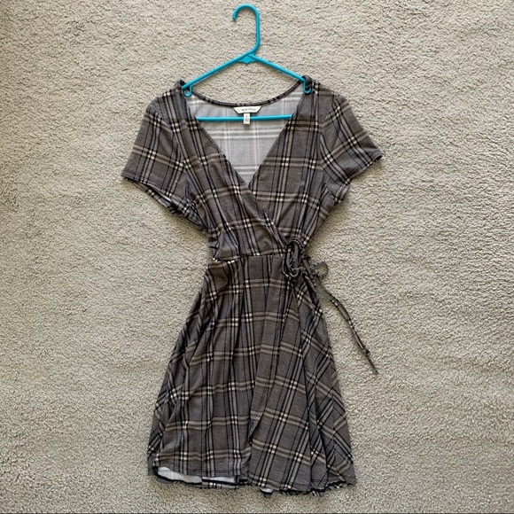 GINGHAM WRAP DRESS - Picture 1 of 4